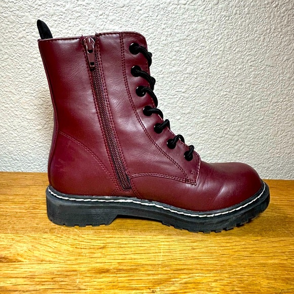 Leather boots - Picture 8 of 9